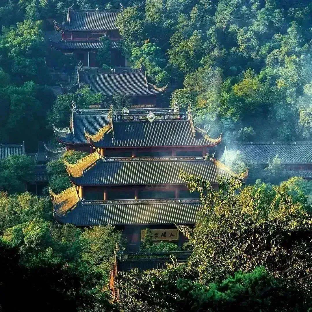 参访寺院:到灵隐寺去,到最高处华严殿去_那佛_菩萨_文殊