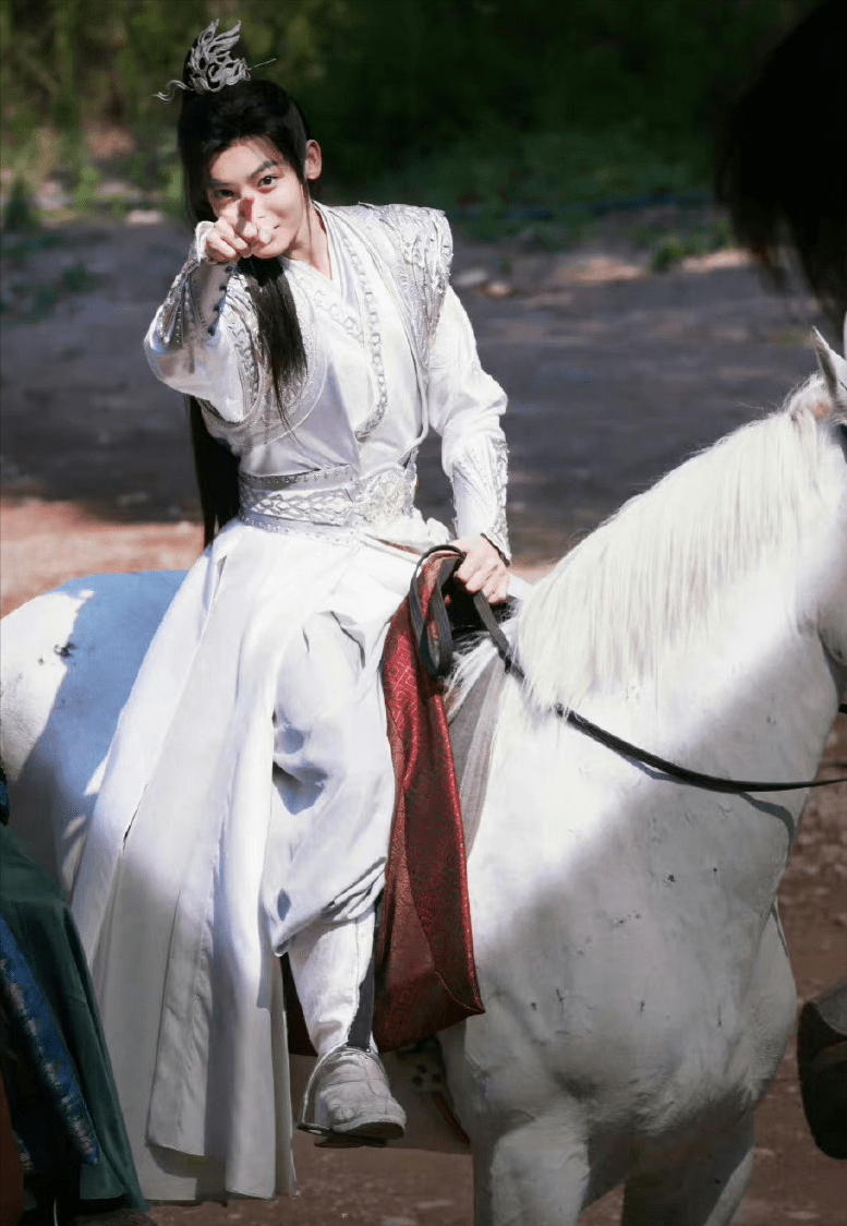 《少年白马》,侯明昊古装帅呆了,他是天选百里东君吧_形象_作品_帅哥