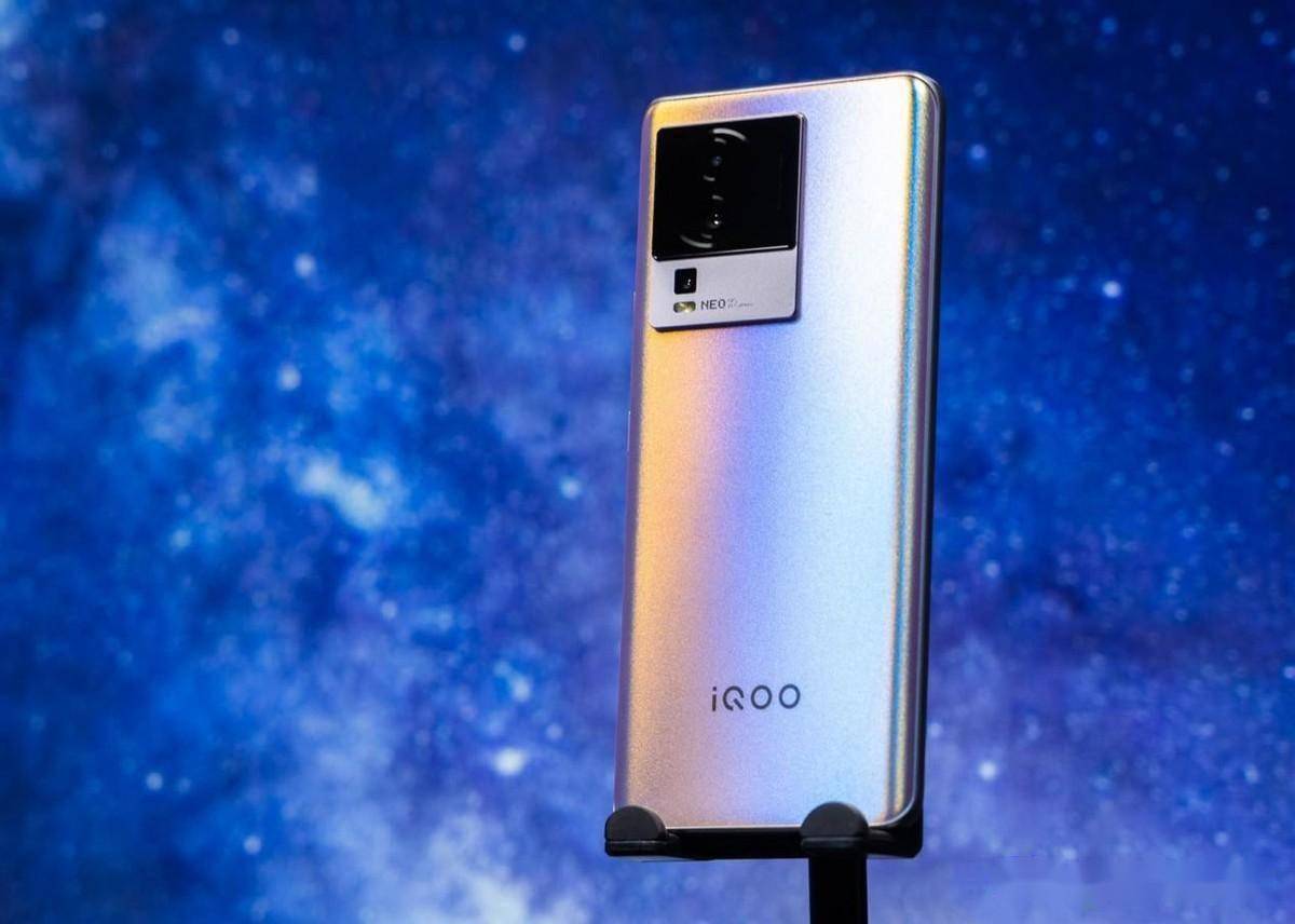 有点疯狂,16g 512g来到2629元,120w快充旗舰收官了_vivo_iqooneo_散热