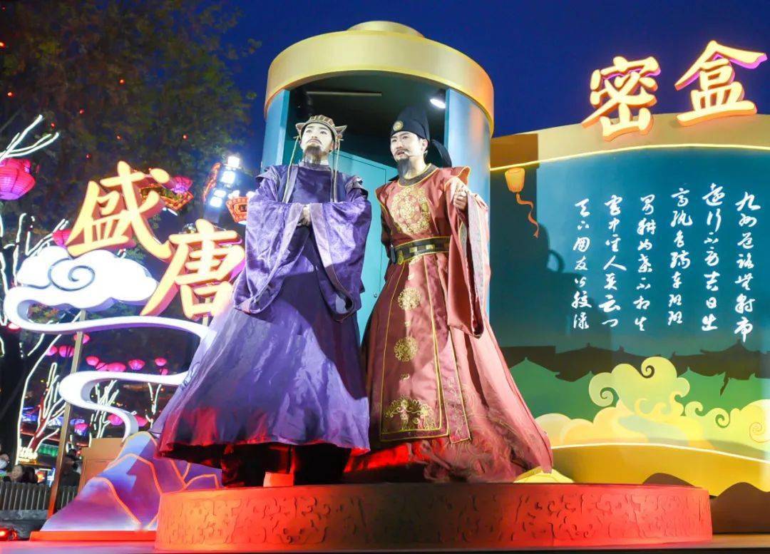 当我们以为刷屏网络的"石头哥"只是随机事件的时候,一个"不倒翁小姐姐