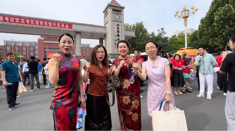 直击淄博高考现场_考生_考场_公安