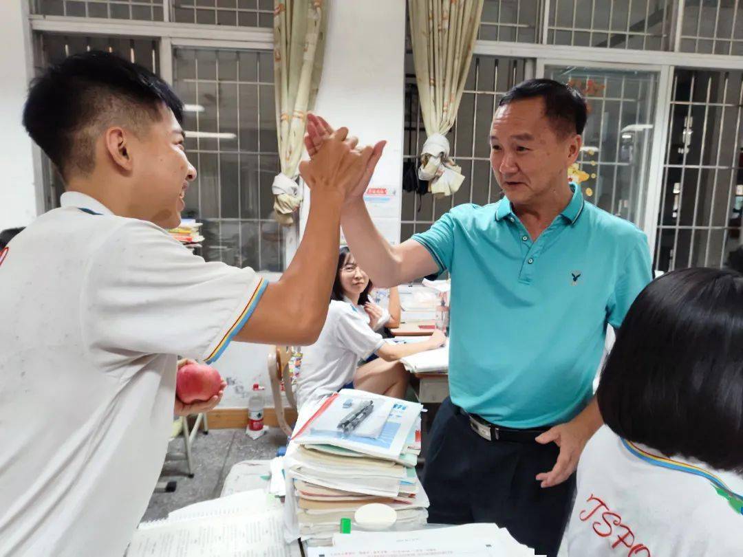 高中最后一课:收好这份记忆 未来可期_高三_鹏权中学_高考