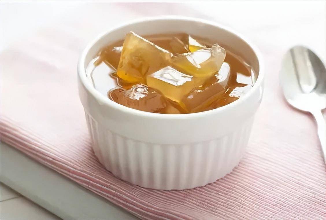 西瓜皮吃完不要扔,为你省下大笔买药的钱!_夏天_皮肤_朋友