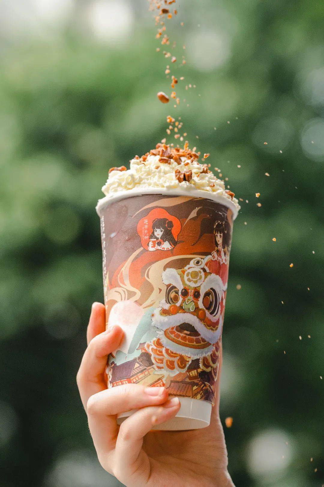 8/杯!被路人追着问的新中式国风奶茶,我喝上了!_鲜奶_奶油_草莓