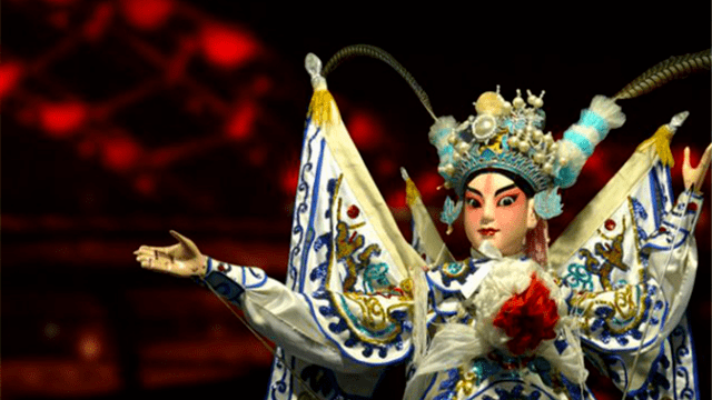 "高州木偶戏"也称"傀戏","傀仔戏",是群众喜闻乐见的民间戏曲艺术.