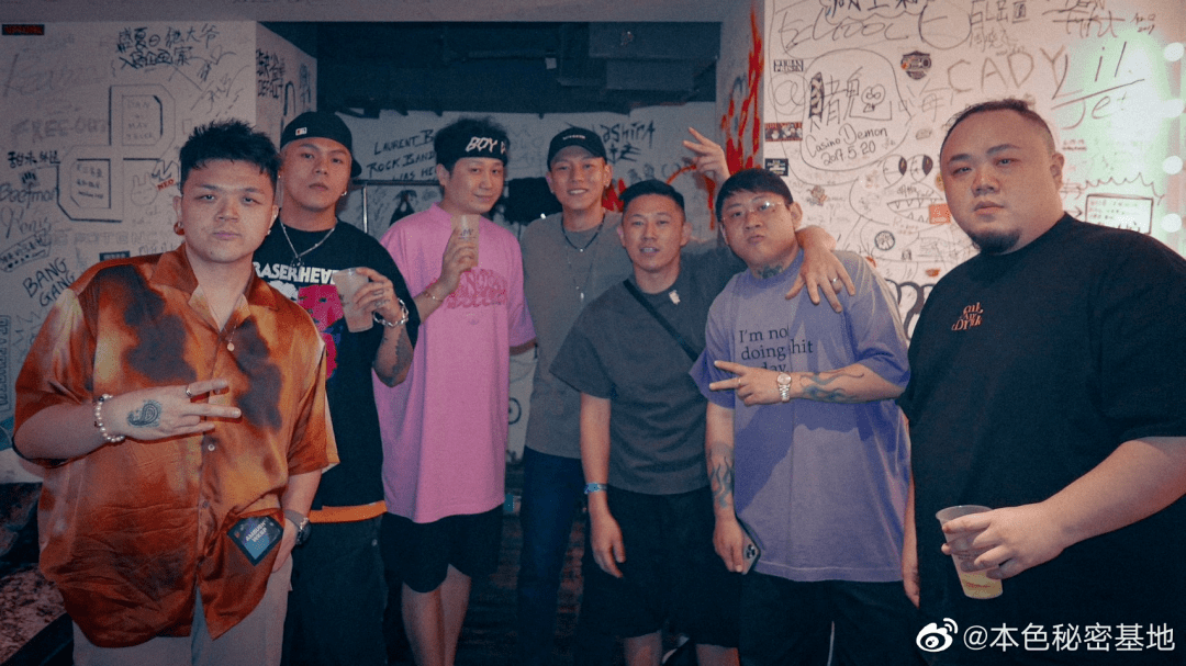 这么多《巅峰》rapper都去给瘦子的巡演捧场了!_回应_盛宇_西蒙