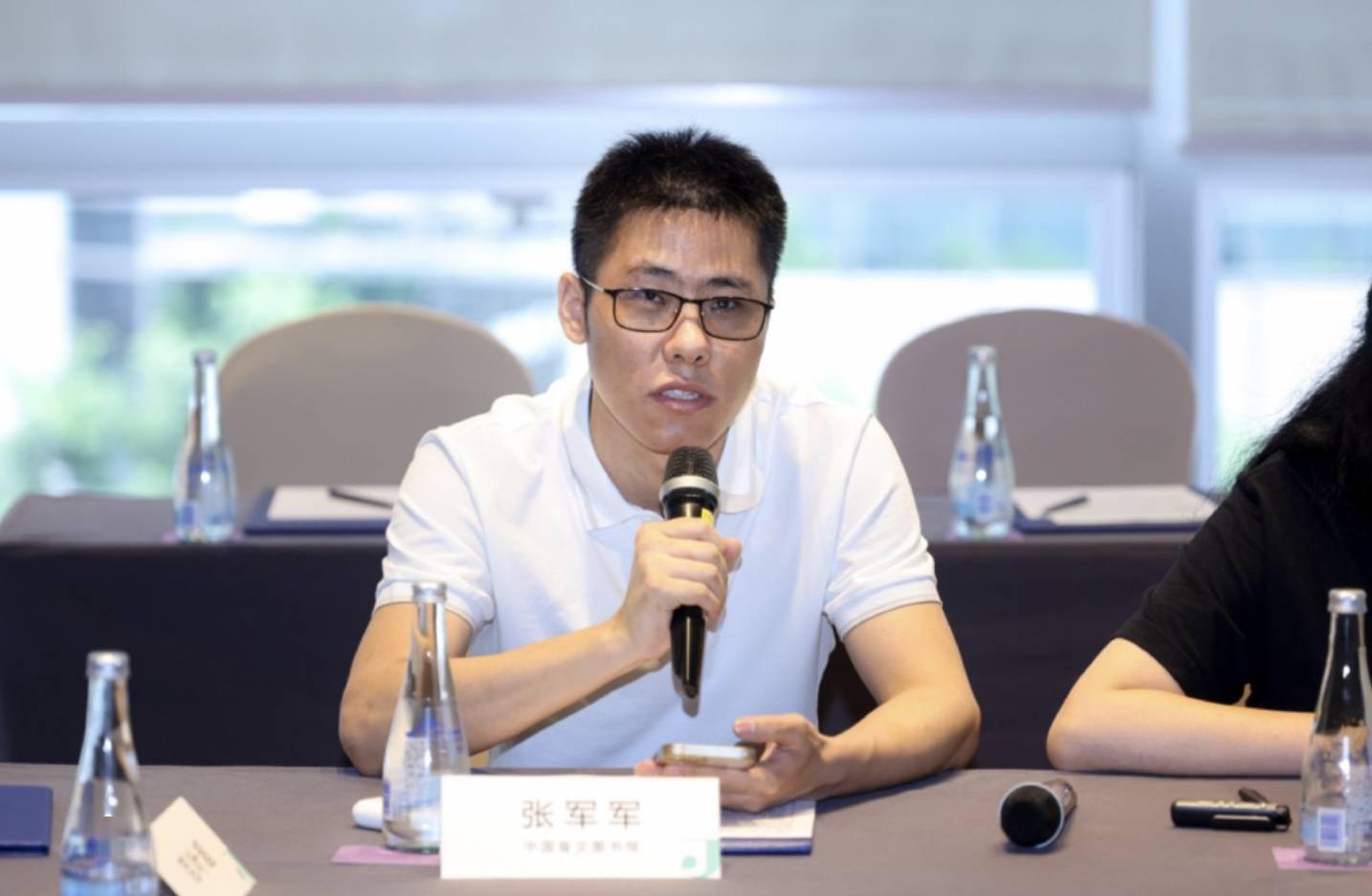 AI“投毒”行动：专家团队致力于改善AI语言模型的公平性