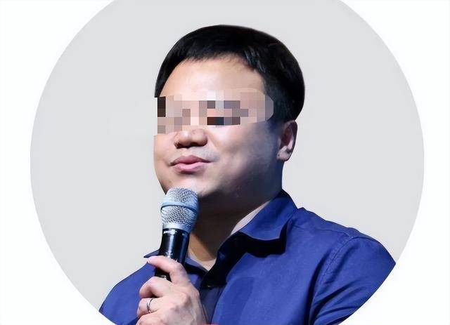 成都市石室中学北湖校区,在通话中,梁某表示自己早已离职,"(我)就是用