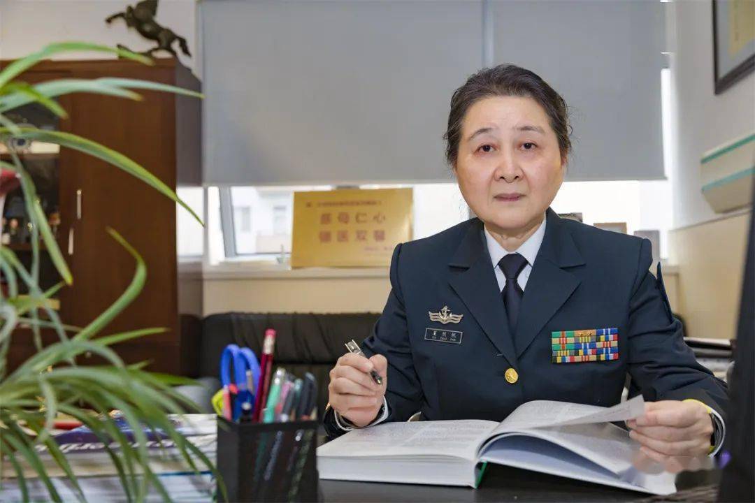 海军女军医夏照帆荣获第三届全国创新争先奖章_国家_科技_国际
