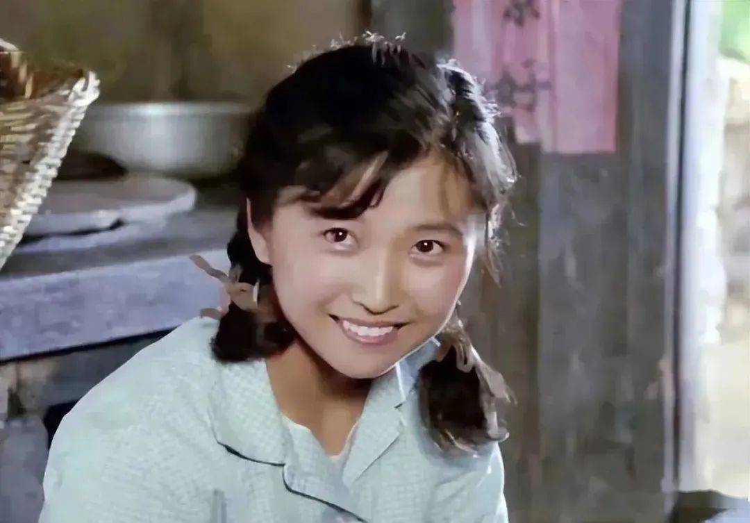 没想到朱时茂的妻子是她,曾演《咱们的牛百岁》王馥荔的女儿