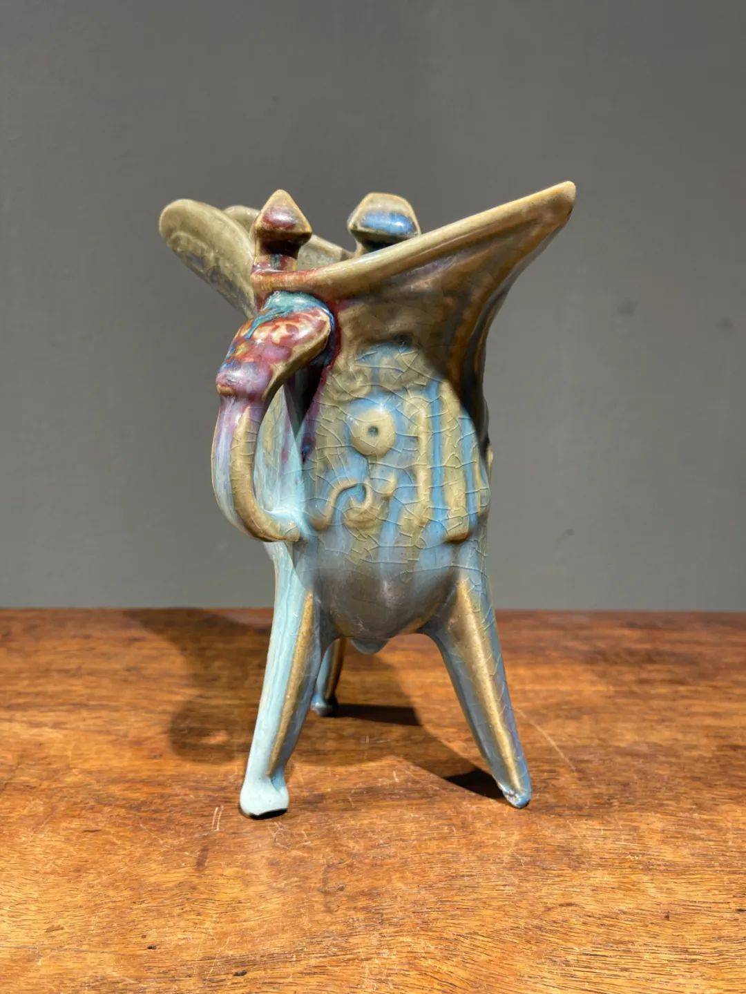 用之美—向今古工匠致敬·古代陶瓷作品的神韵_造型_瓷器_龙泉