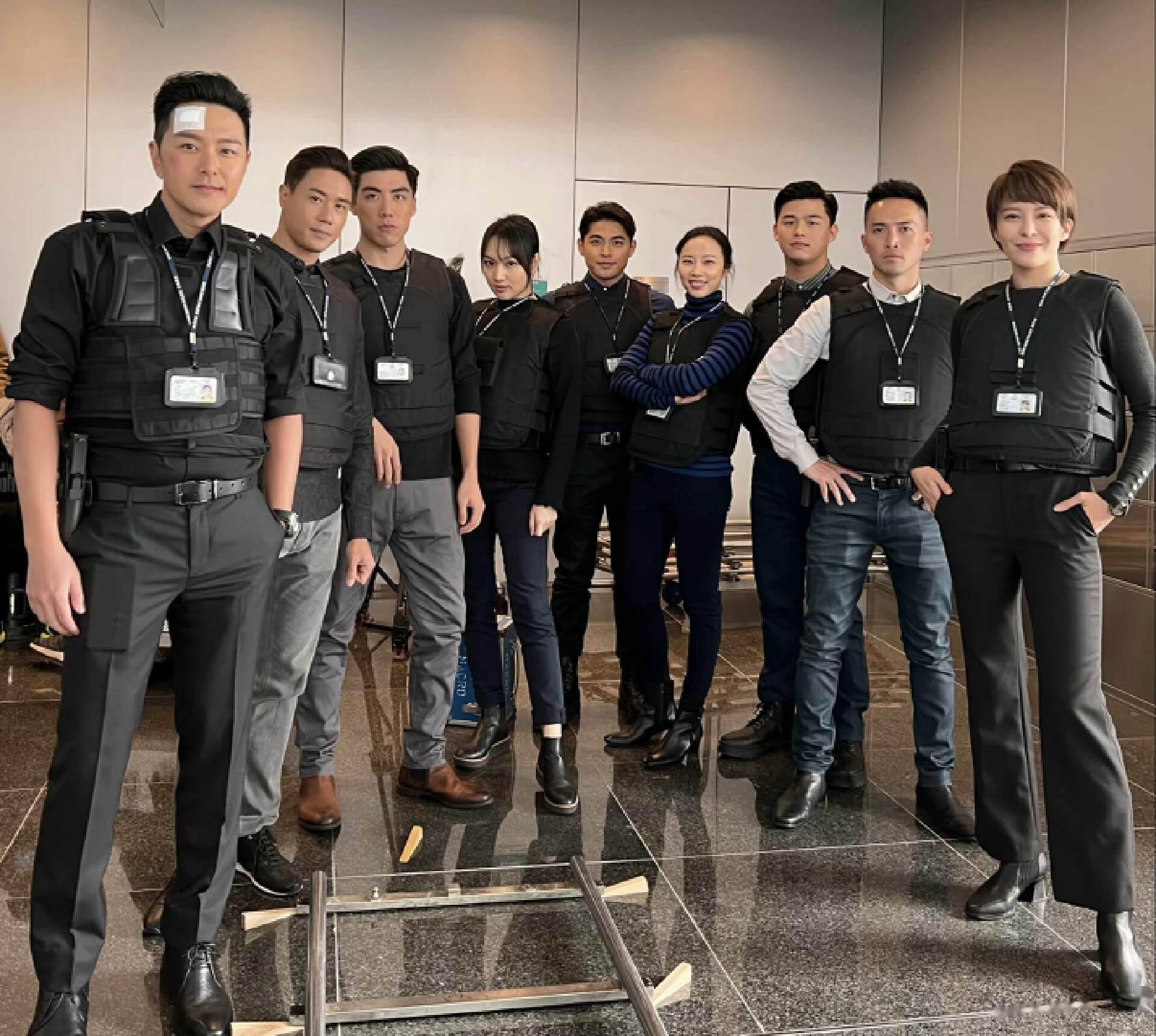 在感情生活上,张曦雯和外籍男友mark稳定恋爱好几年的时间.