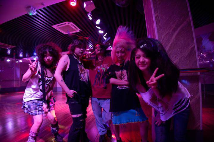 "杀马特创始人" 罗福兴:末路杀马特,在流量世界搏杀_文化_发型_上海