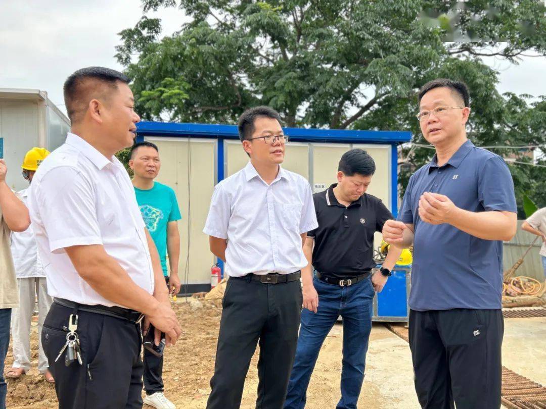 南安市领导带队到英都镇开展农村集中建房工作调研_仑苍_南商_阀门