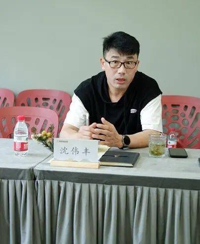 专家指导·解决困惑在这浸润着诗意与欢乐的周末时光里,幸福河幼儿园