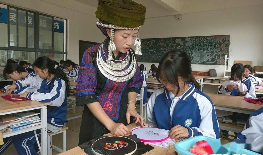 兴仁职校聚焦服务"四化"助推职业教育高质量发展_专业_就业_实习