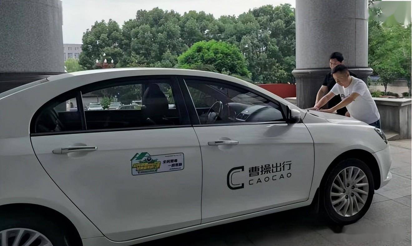 常德市道路运输服务中心深入开展市城区出租车行业禁毒宣传活动