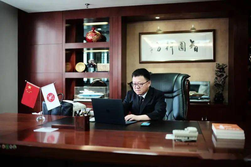 黄晨:心中有光,素履以行,实现百年企业梦_上海_服务_员工