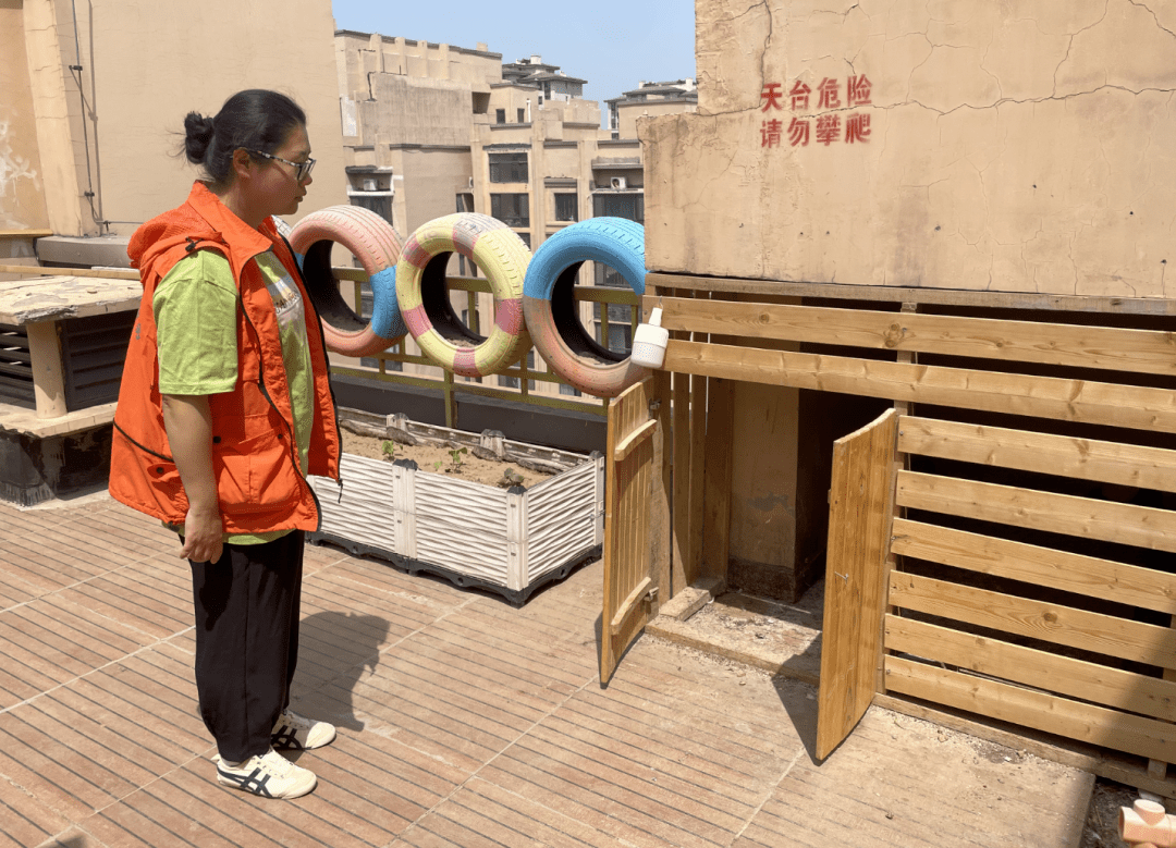 楼顶鸡舍的建造图片图片