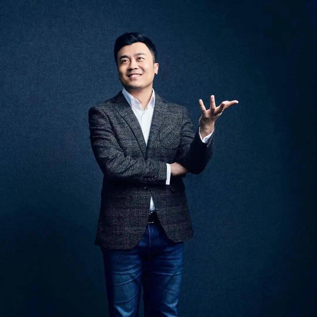 密涅瓦的史炎,抓着猫头鹰的脚在黄昏起飞!_喜剧_生活_表演