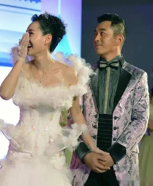 同是王志飞的基因,李健和张定涵的孩子,却活成了完全相反的样子_儿子