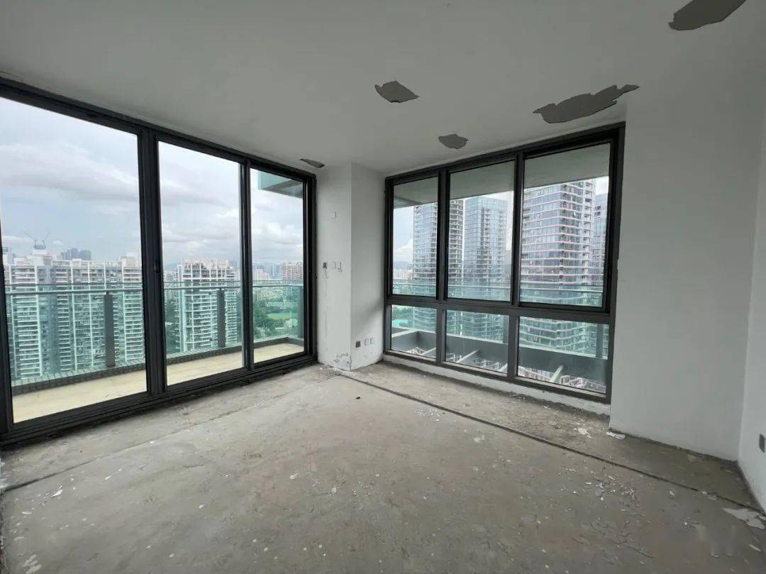 红树湾片区:红树西岸 513平7房3厅7卫8阳台 顶楼复式 满五年 价格:1.