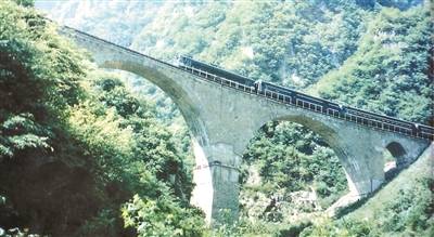 穿越秦岭探秘宝成铁路的前世今生_中国_宝鸡_车站
