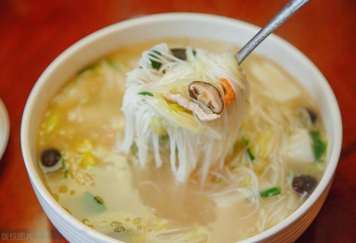 福州特色小吃-熟鱼煮粉干_美食_口感_香气