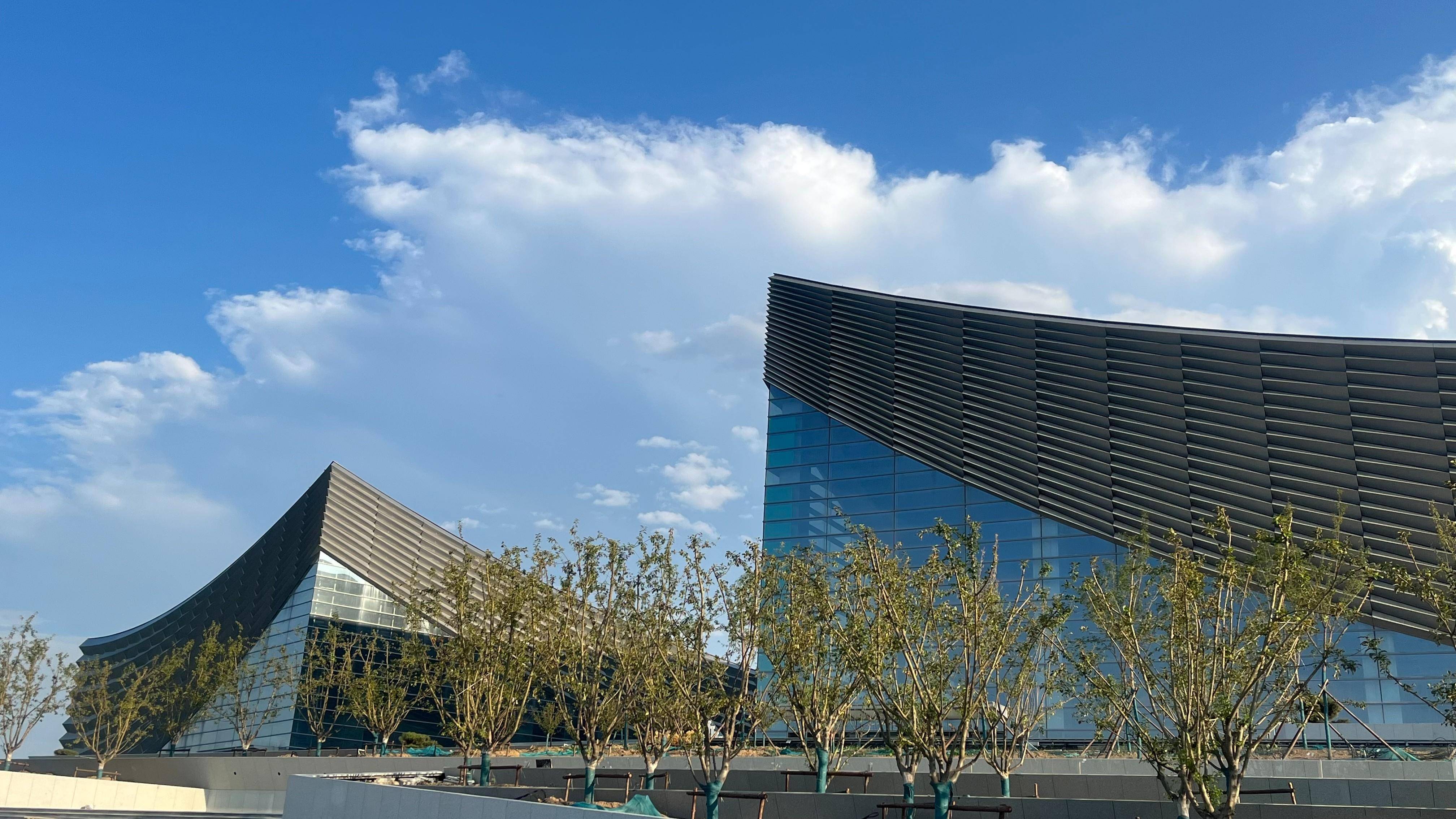 今天北京的云充满"想象力"_张佳琪_实习_手机