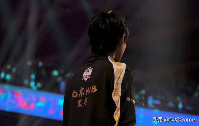 根据女方的描述,星宇是在两年多以前也就是还在dyg的时候,二人开始有