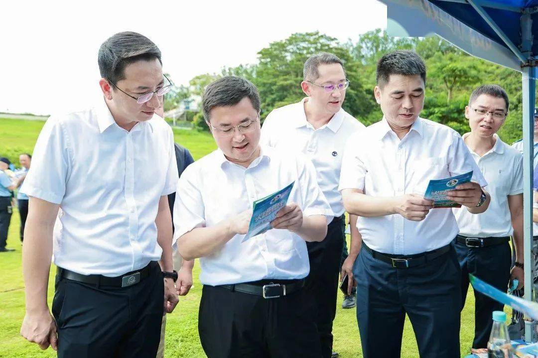 活动现场林海鹏在致辞中指出,举办"安全生产月"系列活动,是坚持安全第