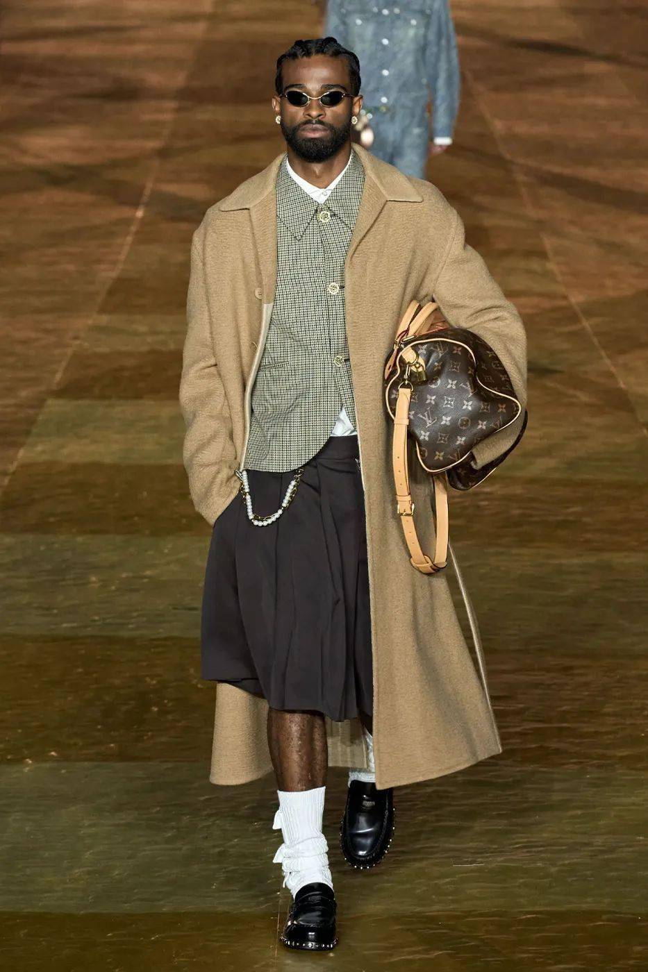 pharrell williams 的 lv 首秀有何看点?