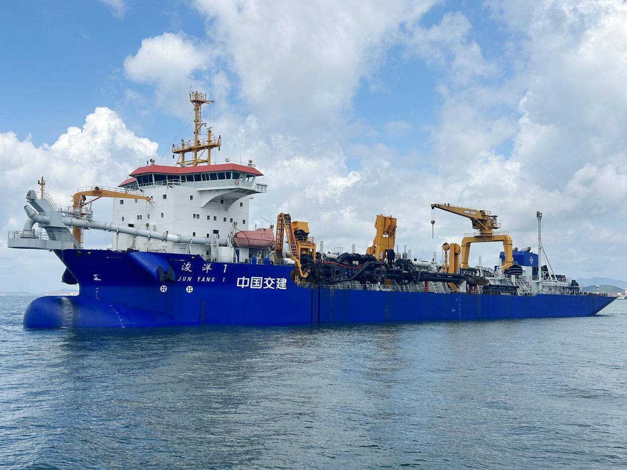 亚洲最大耙吸挖泥船"浚洋1"亮相惠州港_施工_航道_建设