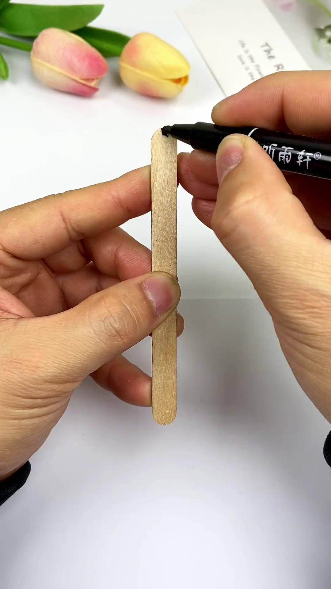 吃完雪糕的木棍不要扔,来做个箭弩,手工就真的简单!