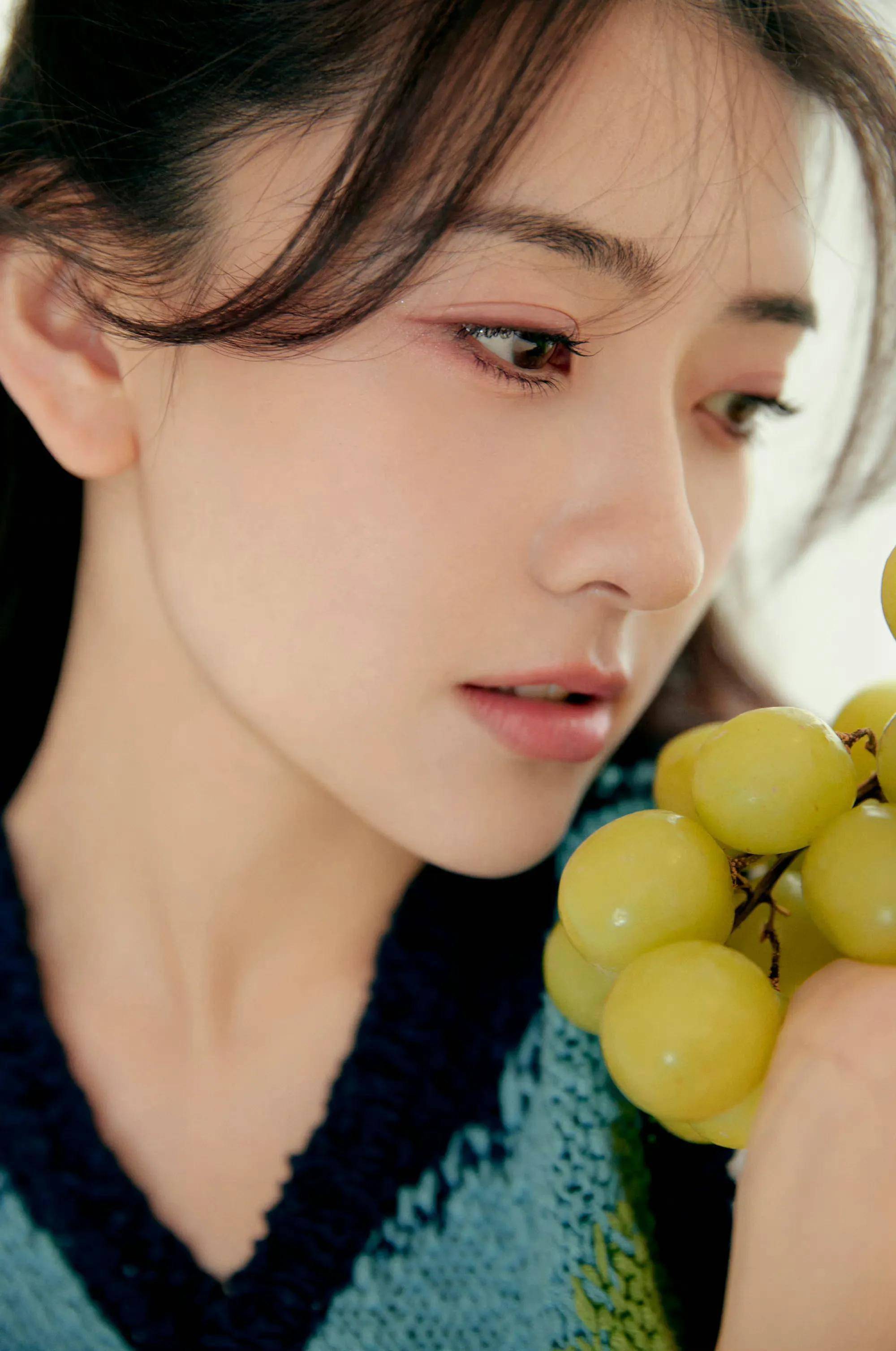 女星梁洁写真合集:甜美靓丽,秀丽可人