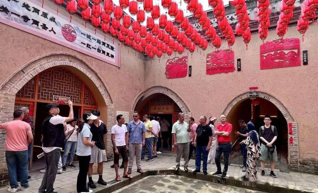 end端午门票政策一,常规售票白天(8:30-18:00) 门票价格:70元二,免票