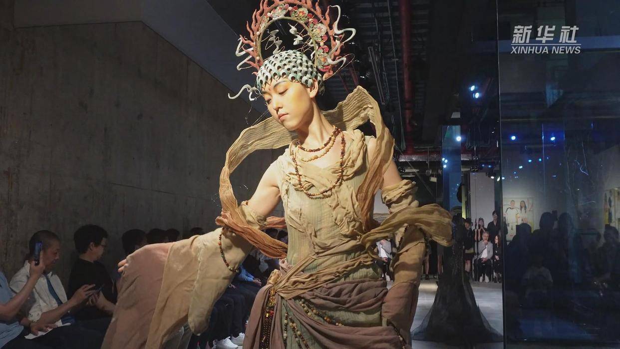 记者:张梦洁编辑:王伟,李嘉萌(实习)新华社音视频部制作返回搜狐,查看