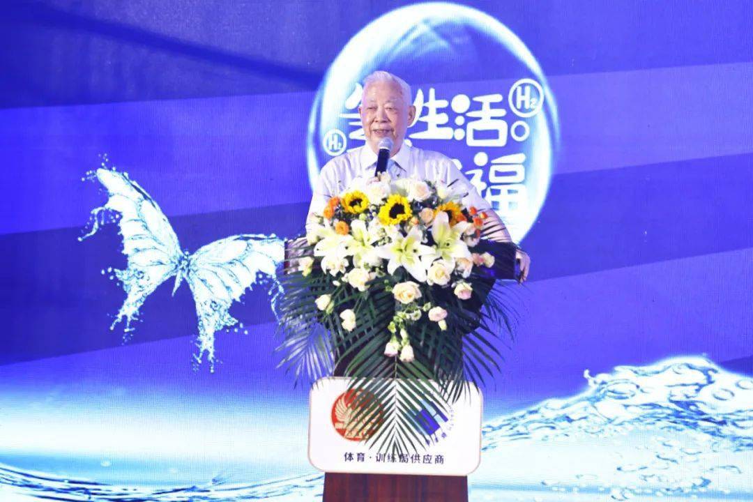 原国家卫生部副部长曹泽毅:健康是一切的基础