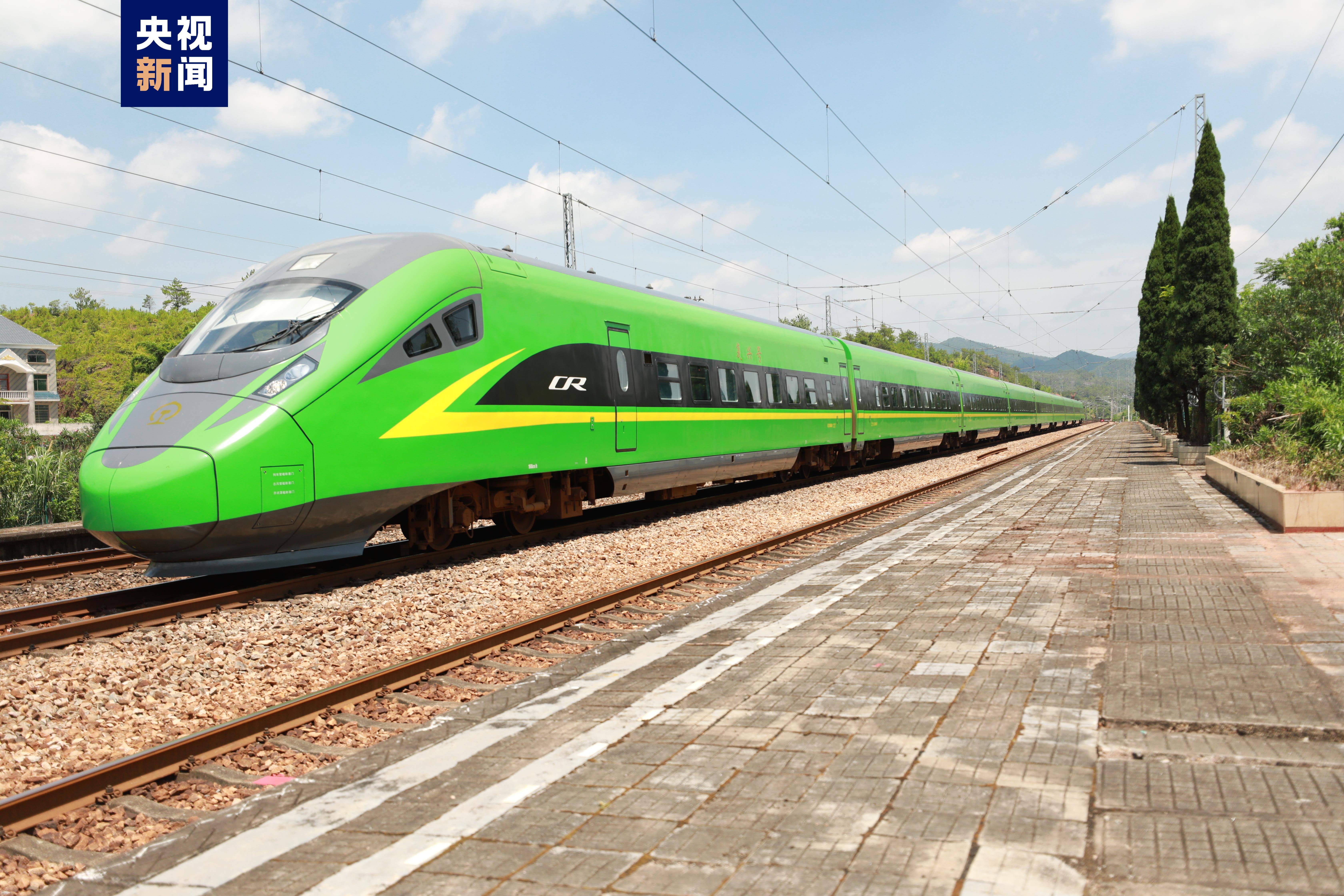 江西赣州首趟始发至北京绿巨人动车7月1日开行