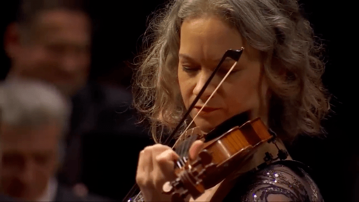 【特别推荐】希拉里·哈恩演奏《g小调无伴奏小提琴第一奏鸣曲》,极致