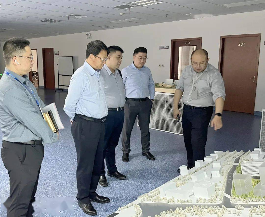 黄金刚副总裁带队赴上海临床研究中心参观交流_建设_信息化_智慧