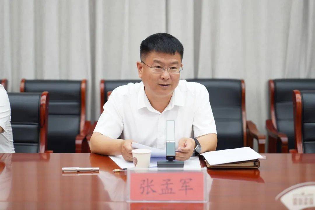活动上宣读了精武镇"光荣在党50年"纪念章获得者名单,张孟军,贺春红