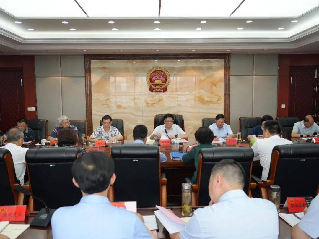 赴邗江,高邮等地进行检查,与当地相关部门负责人,人大代表,镇村干部