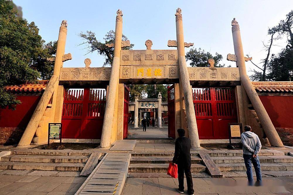 《山东行》"勾心斗角"展现曲阜孔庙古建筑之美_孔子_中国_古代
