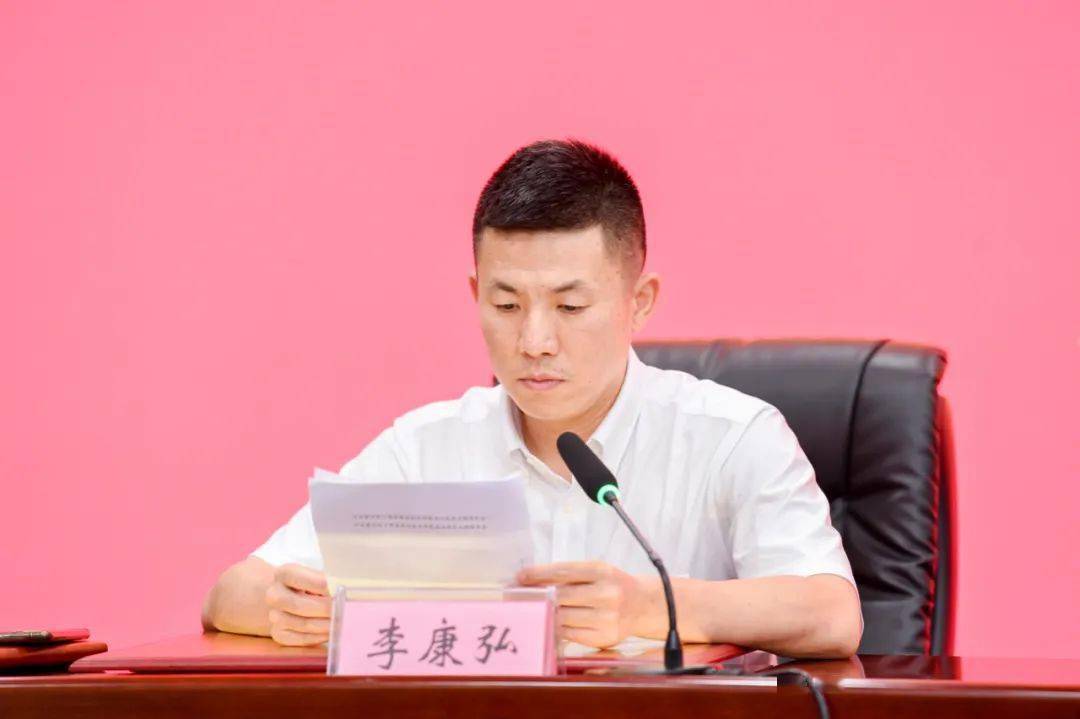 省商务厅举行"七·一"建党节"两优一先" 表彰大会_发展_工作_创新