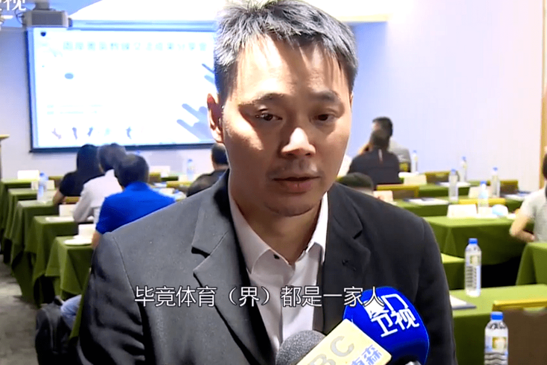 乒乓球张怡宁,王楠,李楠,李晓霞,朱雨玲等选手的李隼教练;体操黄旭