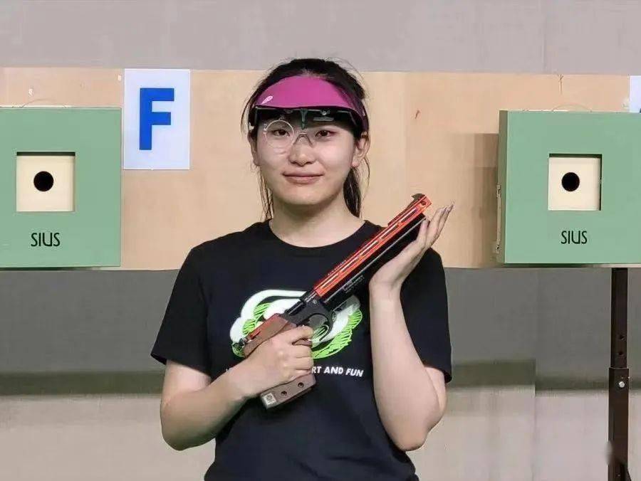 阳泉姑娘击落亚运会入场券!_赵楠_比赛_手枪