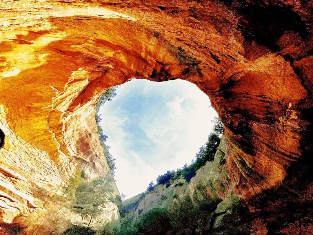 大巴90价格:298元/人95点击下方图片,立即出发95寻幽华阴金岩沟