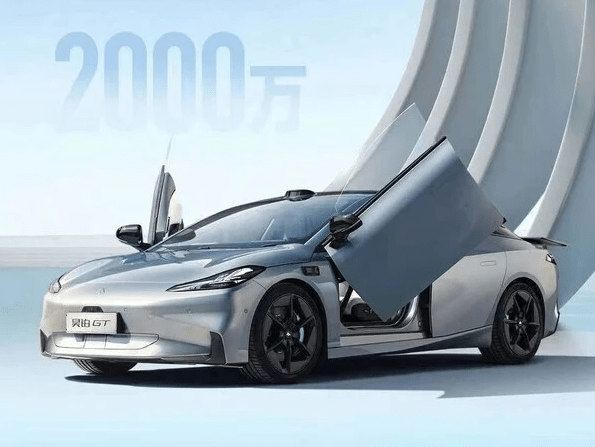 中国第2000万辆新能源汽车正式下线 是一个具有历史意义的重要时刻
