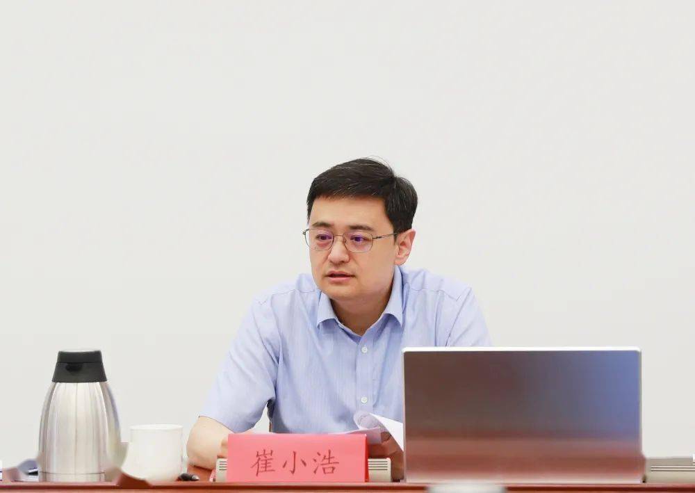 区推进依法行政工作领导小组办公室主任,区司法局局长王雪岩就《顺义